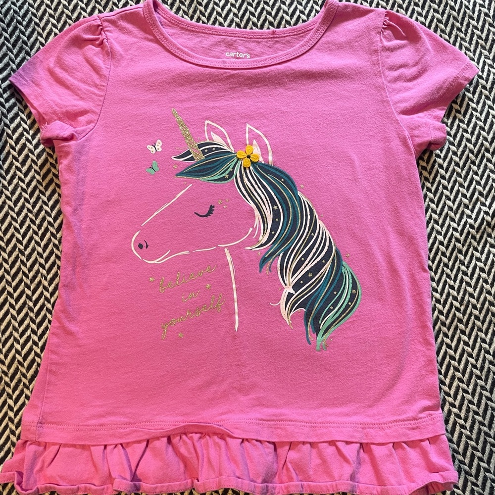 Girls Carter’s “believe in yourself” unicorn tee